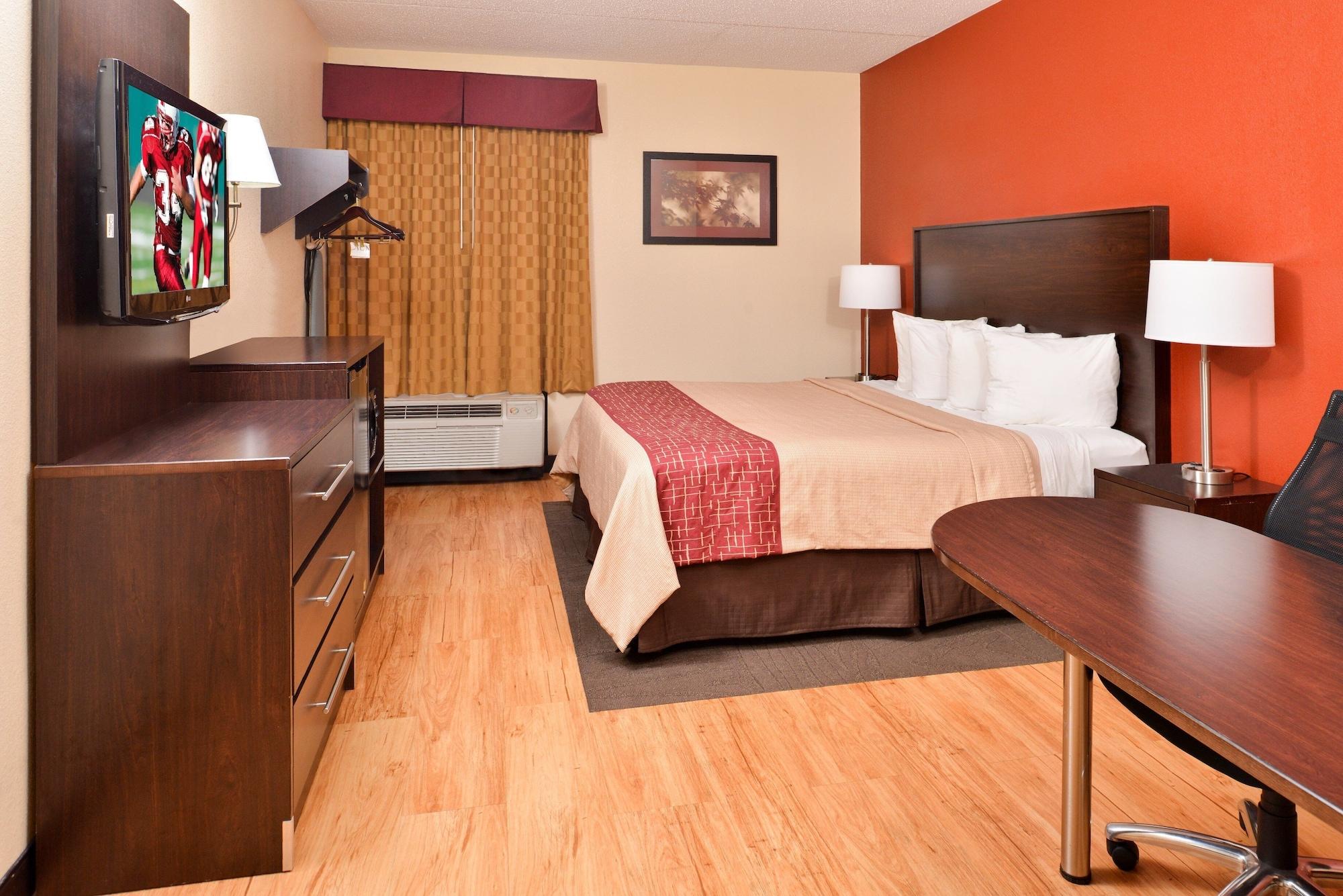 Red Roof Inn & Suites Columbus West Broad Екстериор снимка