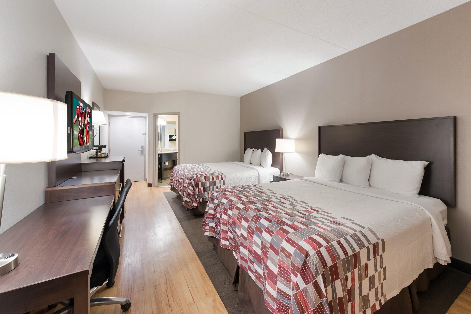 Red Roof Inn & Suites Columbus West Broad Екстериор снимка