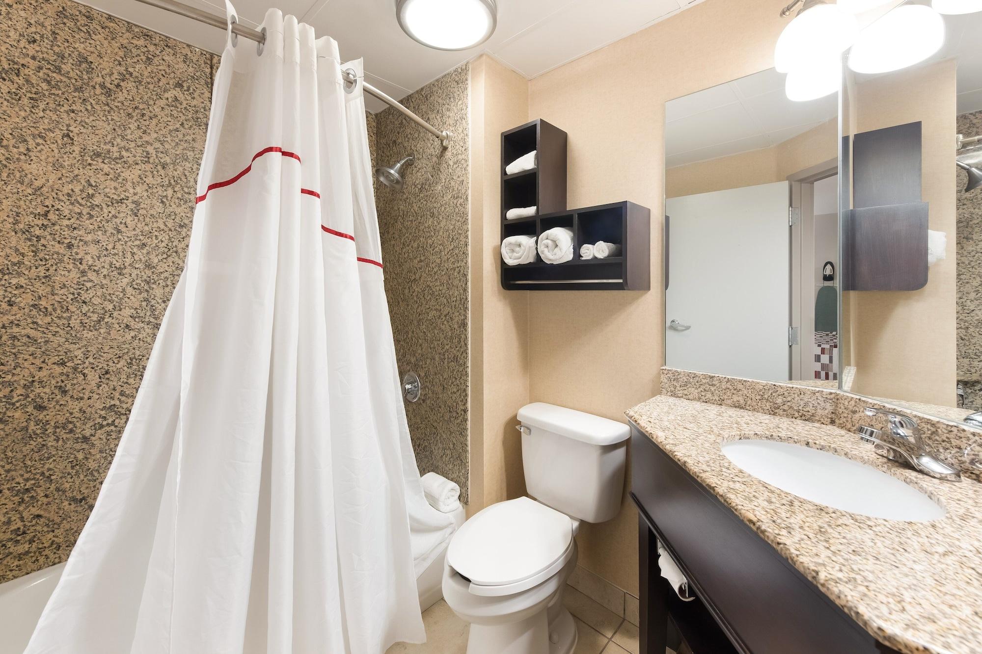 Red Roof Inn & Suites Columbus West Broad Екстериор снимка