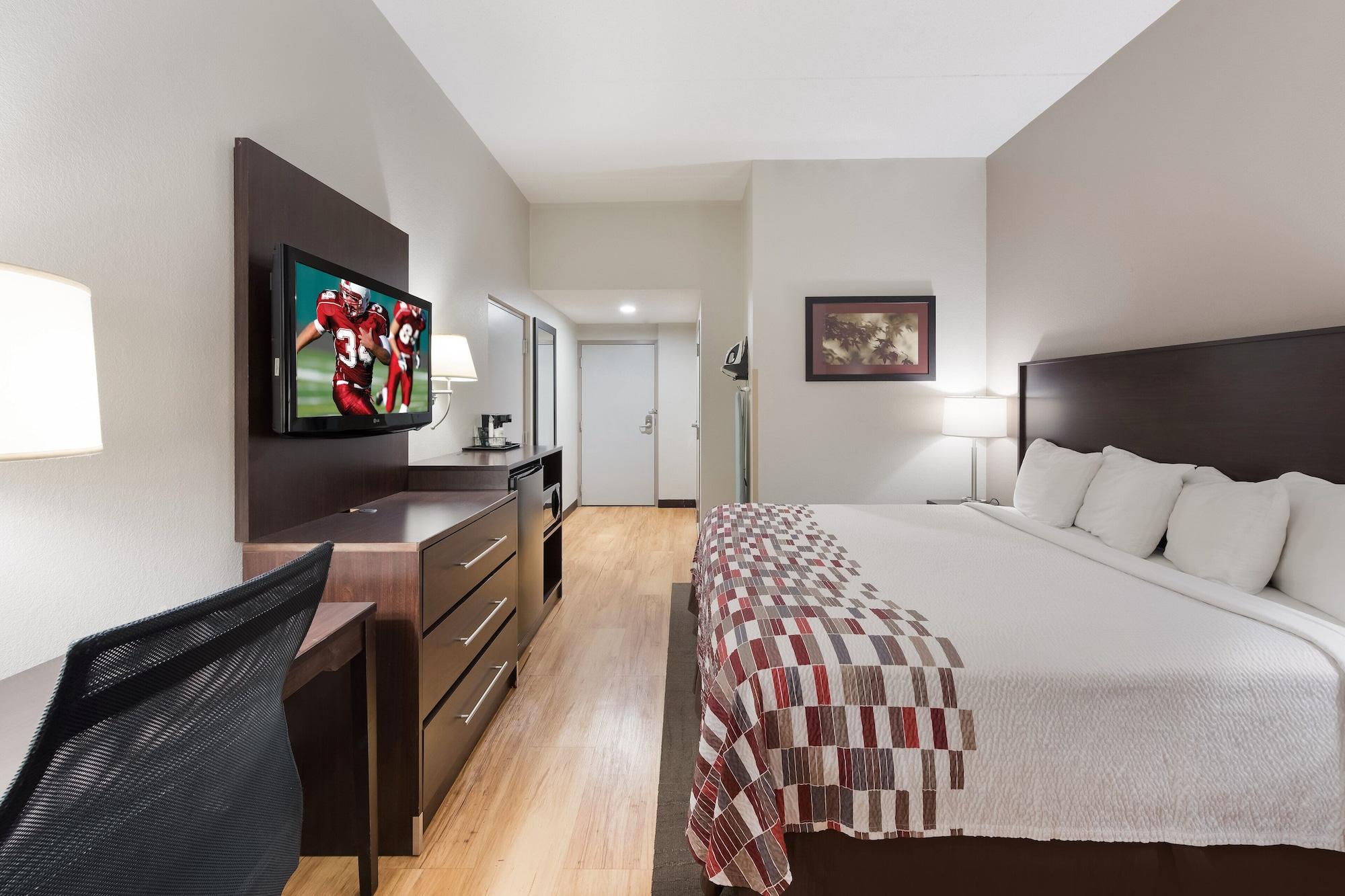 Red Roof Inn & Suites Columbus West Broad Екстериор снимка