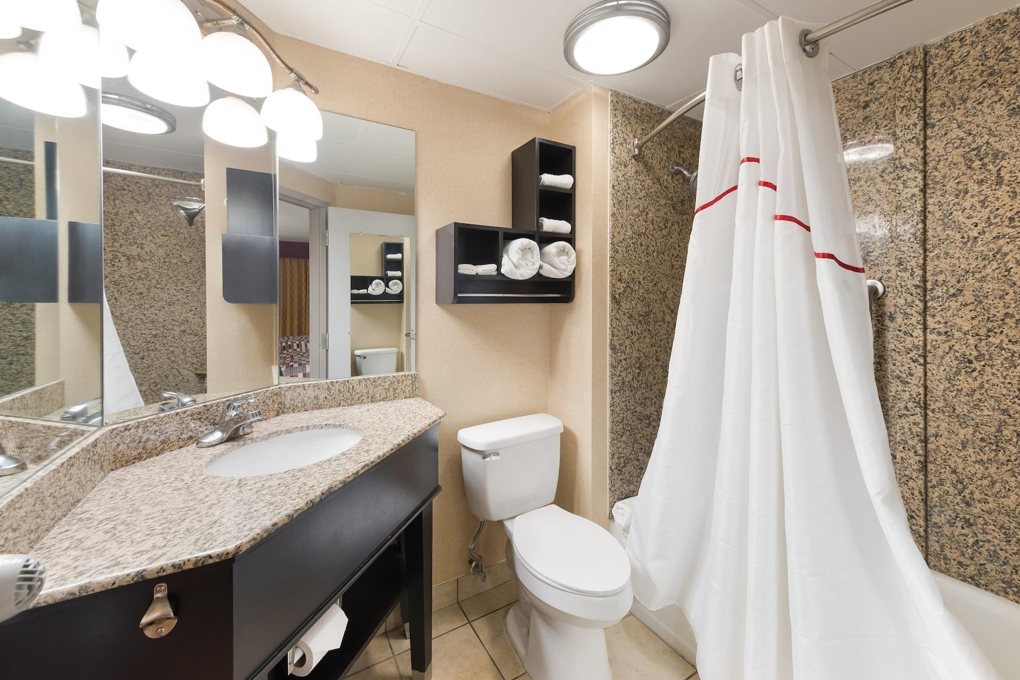 Red Roof Inn & Suites Columbus West Broad Екстериор снимка