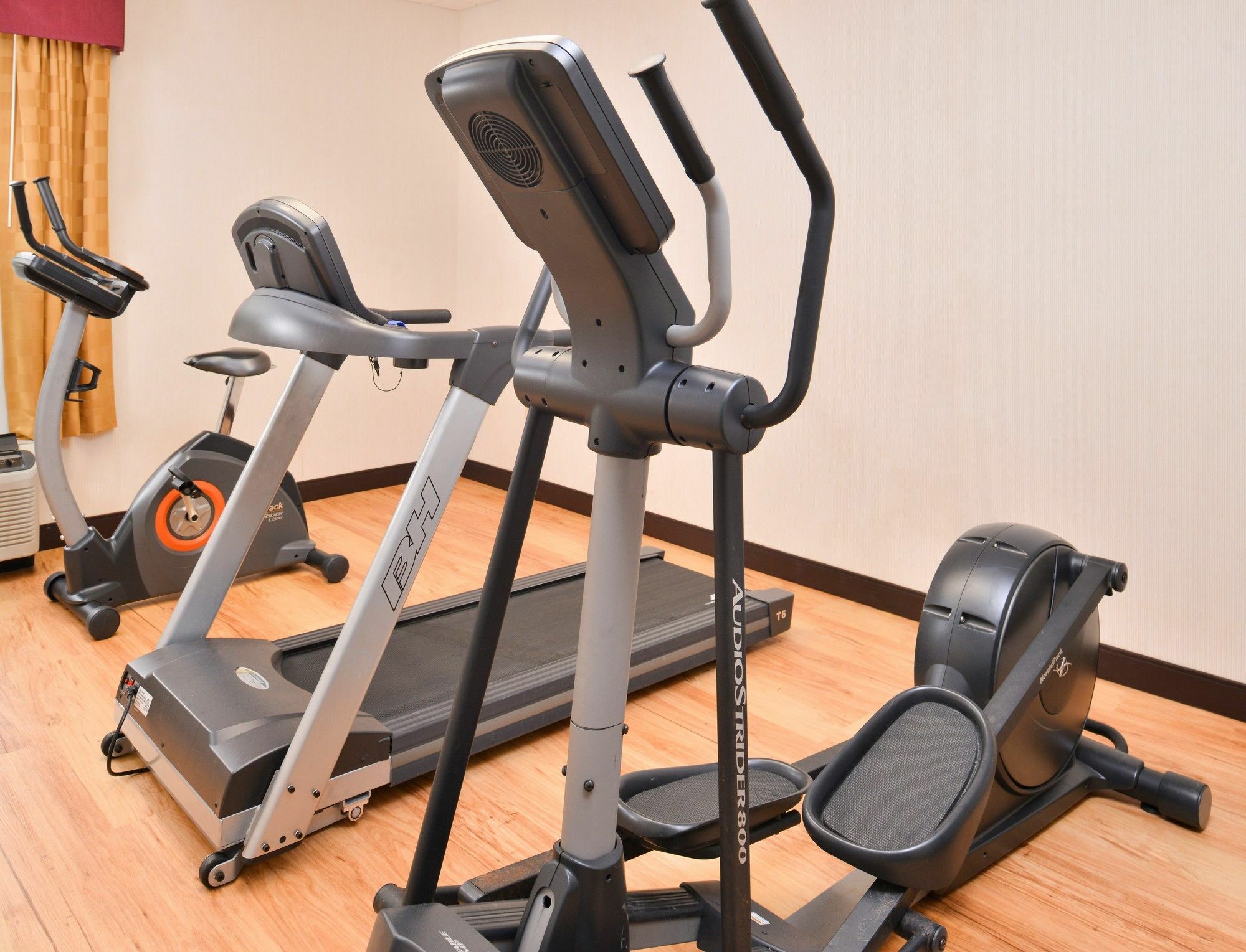 Red Roof Inn & Suites Columbus West Broad Екстериор снимка